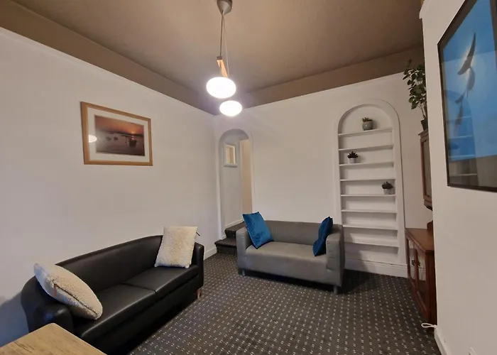Nice Living Serviced Accommodations 11
